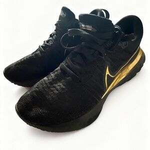 Mens Nike ID By You React Infinity Run Flyknit Size 9.5 Black Gold